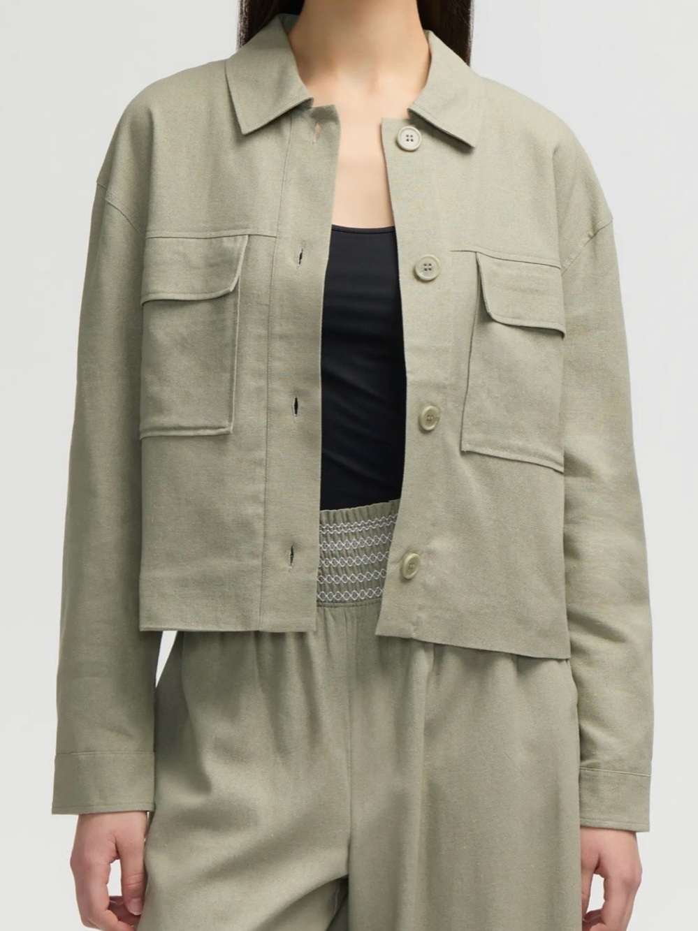 NVLT DOUBLE POCKET BUTTON-UP SHACKET CROPPED WOMENS COLOR GREEN SIZE LARGE